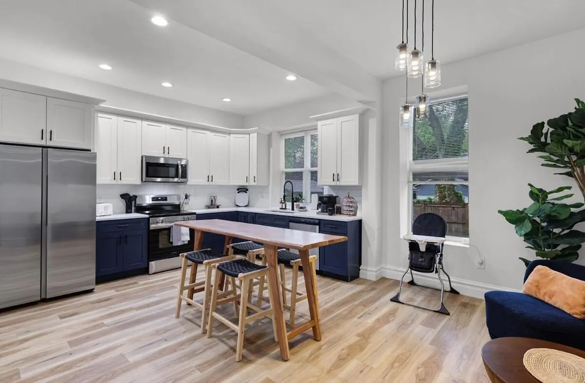 Hartford 5Br Family Home With Games Bbq Grill And Firepit Saint Louis United States